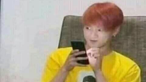 Minha cara escrevendo a parte que a S/n viu o Jungkook😂