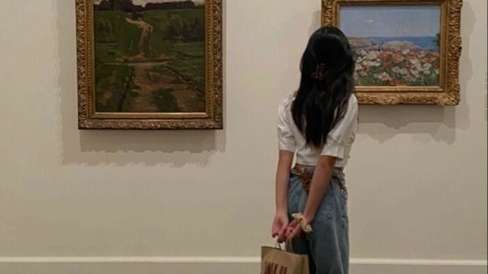 Madison admirando