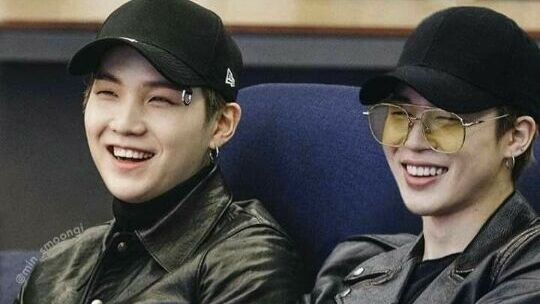 Yoongi & Jimin (BTS AMANDO A SN)